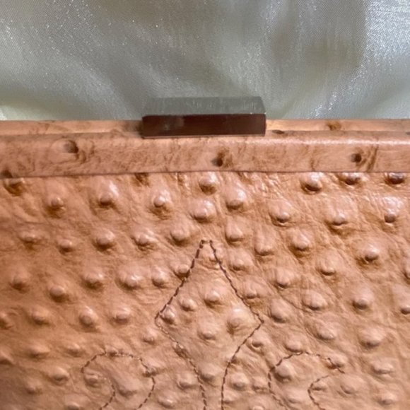 💖Host Pick💖 ONE OF A KIND! Ostrich leather Handbag With a Secret Depart. /H38 - Picture 9 of 12